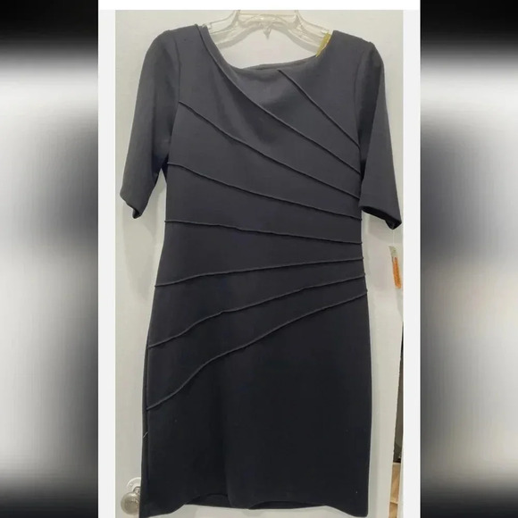 Connected Apparel, Sunburst pleat, short Sleeve. DARK BLACK(Pictures look grey.) - Picture 1 of 7